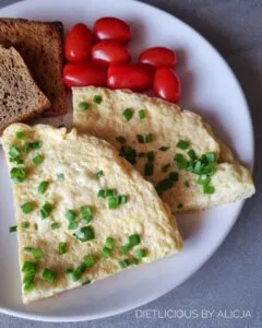 omlet z kalafiorem i serem